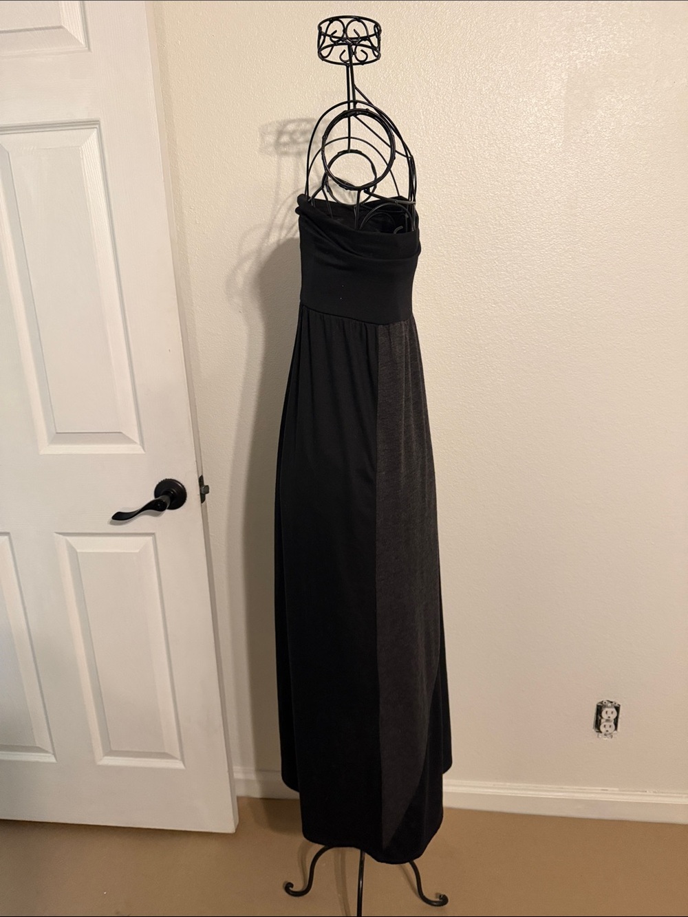 VENUS Black & Charcoal Strapless Maxi Dress - Picture 2 of 4